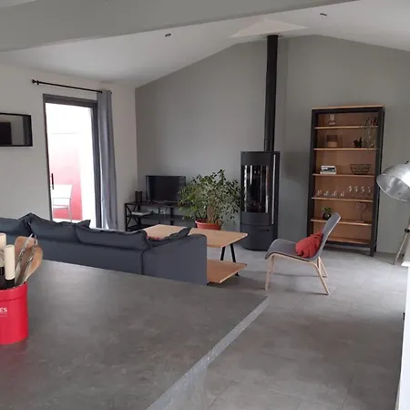 Maison Confortable A Pres Des Plages Avec Wifi Gratuit - Fr-1-823-100